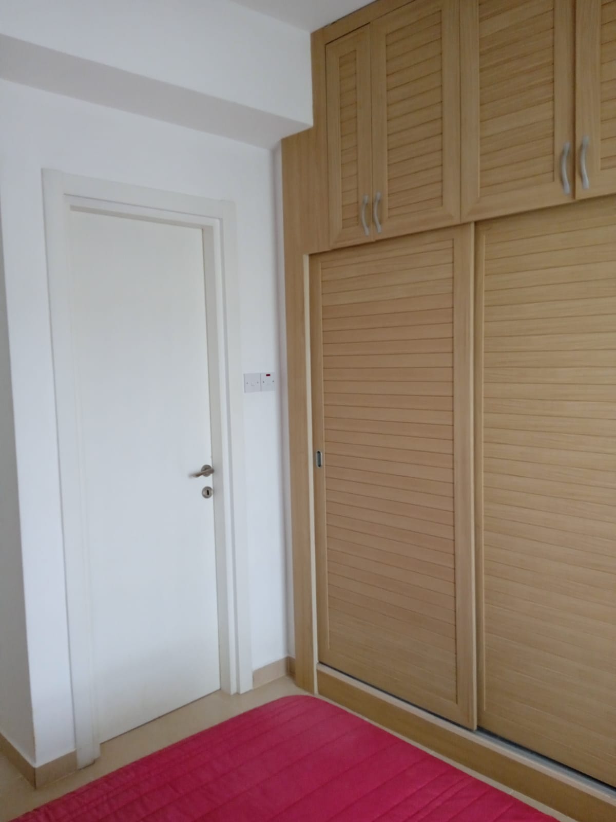 Готовая трехкомнатная квартира 65 м² с террасой 35 м² на первой береговой линии в Эсентепе — фото 15