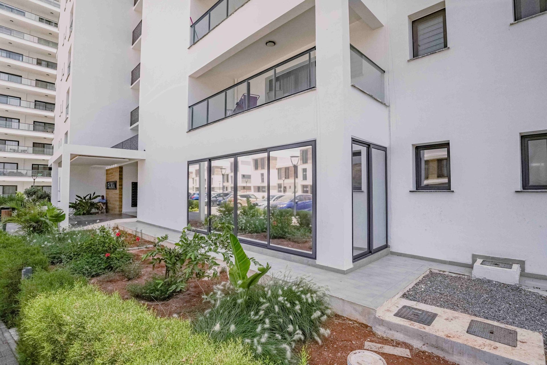 2-комнатные апартаменты 63 м² с террасой 12 м² в курортном комплексе — фото 15