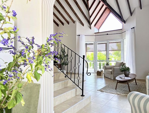 Роскошная 5-спальная вилла в 160 метрах от пляжа (Villa Sarcon) - фото № 7