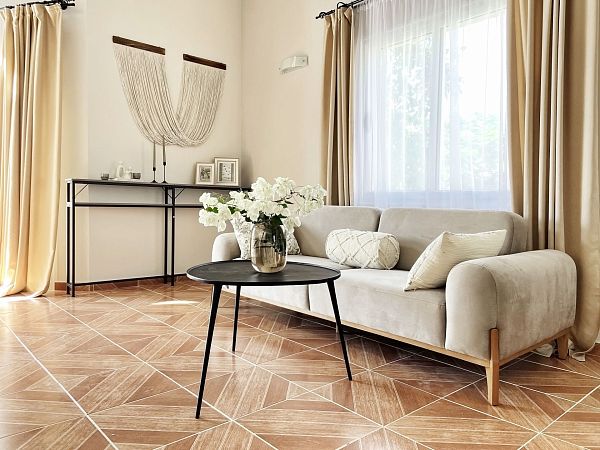 Полностью меблированная 4-спальная вилла 200 м² с отдельным участком земли 547 м² в 120 метрах от пляжа - фото № 15