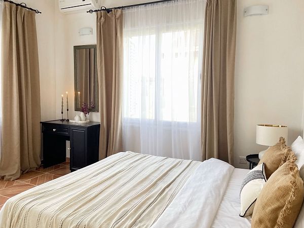 Полностью меблированная 4-спальная вилла 200 м² с отдельным участком земли 547 м² в 120 метрах от пляжа - фото № 20